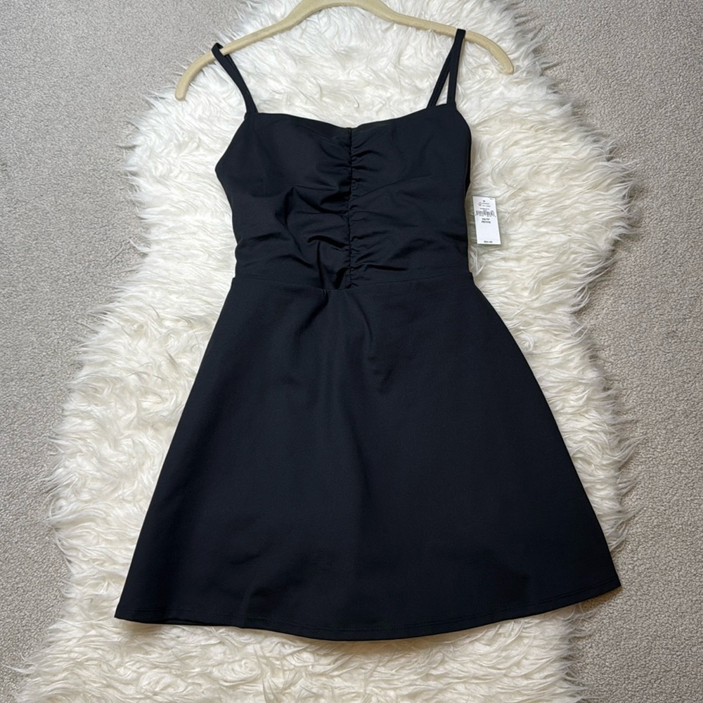 NWT Gap GapFit Power Ruched Athletic Active Dress in Black - XS Petite
